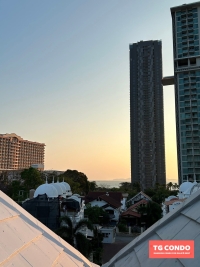 Wongamat Beachfront Single House Pattaya For Sale